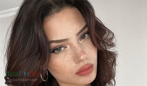 Petek Alemdar #InstaFItBio