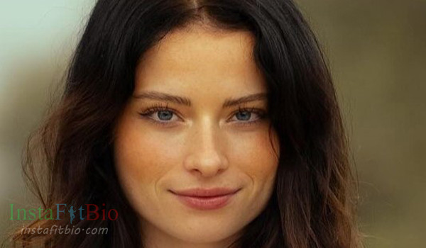 Anica Zimmermann #InstaFItBio