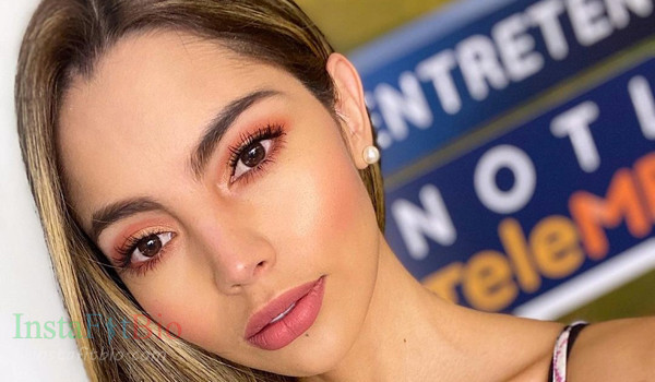 Daniela Castano V #InstaFItBio