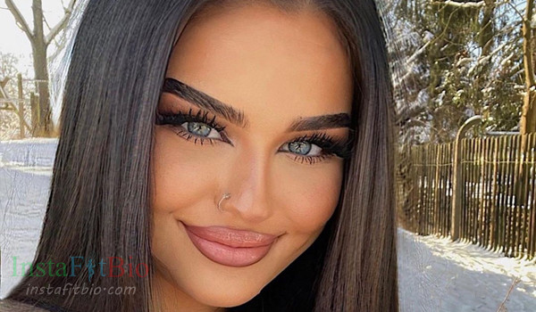 Ela Eliz Fatima Guzelsoy #InstaFitBio