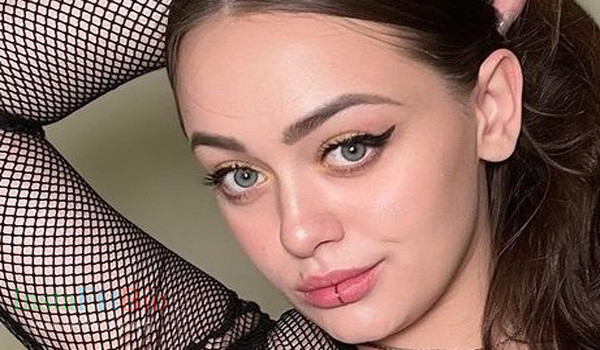 Kira Clark #InstaFitBio