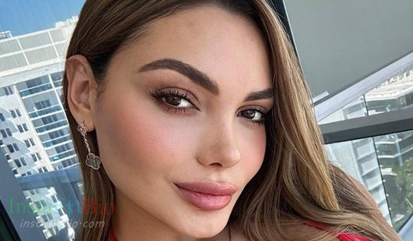 Linda Isaza #InstaFitBio