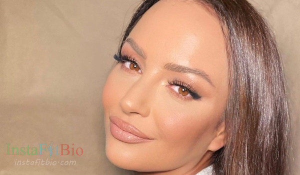 Raya Asad #InstaFitBio