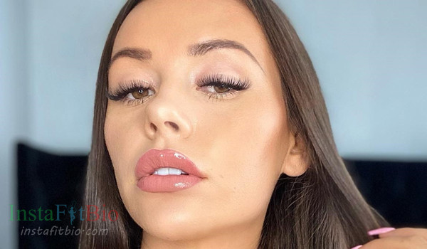 Anita Cassin #InstaFitBio