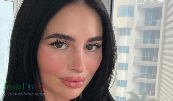 Isabelle Davis #InstaFitBio