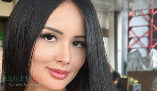 Kate Carvajal #InstaFitBio