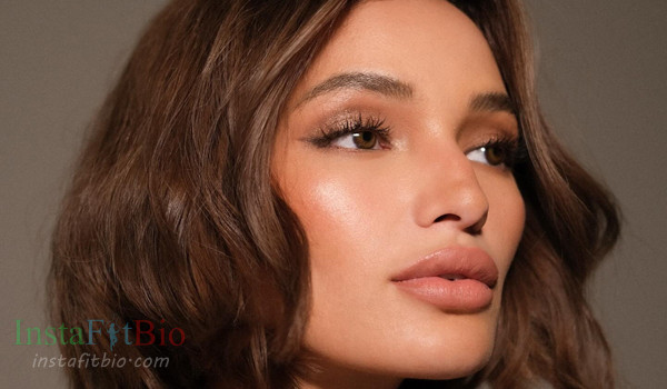 Sarah Lahbati #InstaFitBio