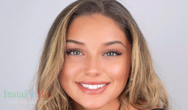 Alexandra Jaksec #InstaFitBio