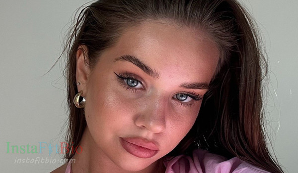 Elizabeth Bezovskaya #InstaFitBio