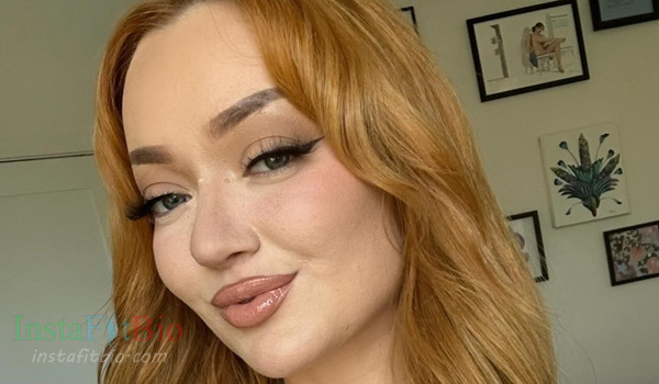 Emma Magnolia #InstaFItBio