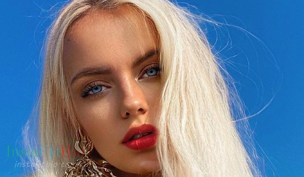 Jenny Burgartz #InstaFitBio