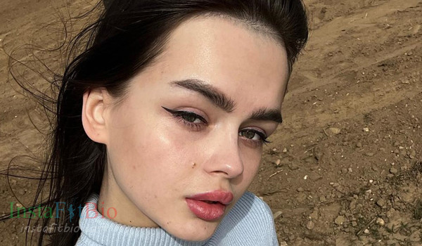 Seniora Nika #InstaFitBio