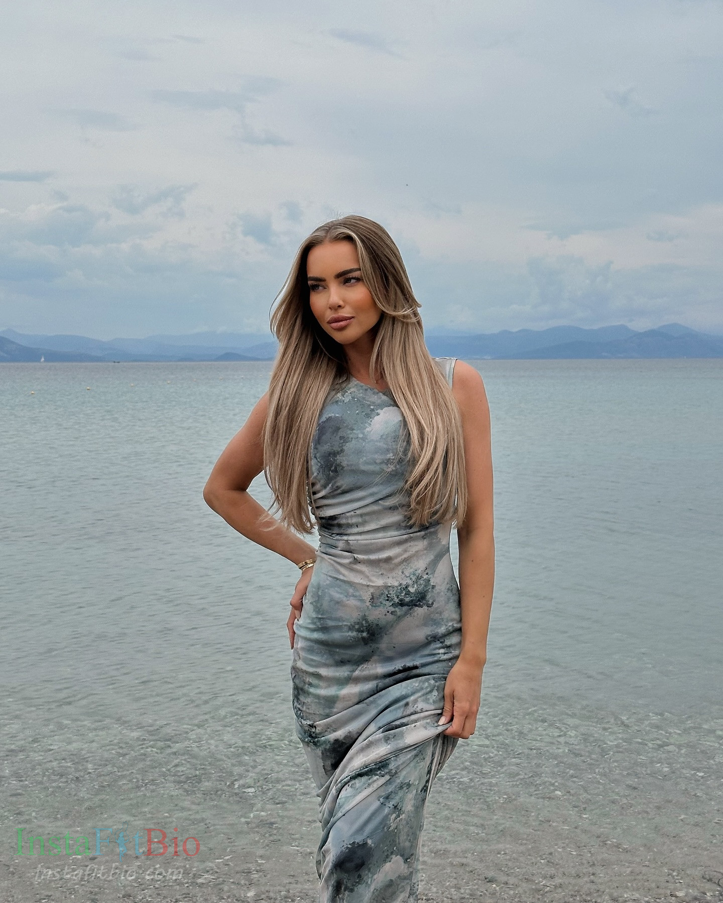 Denise-Bobe-Wallpapers-InstaFitBio-3 Denise Bobe