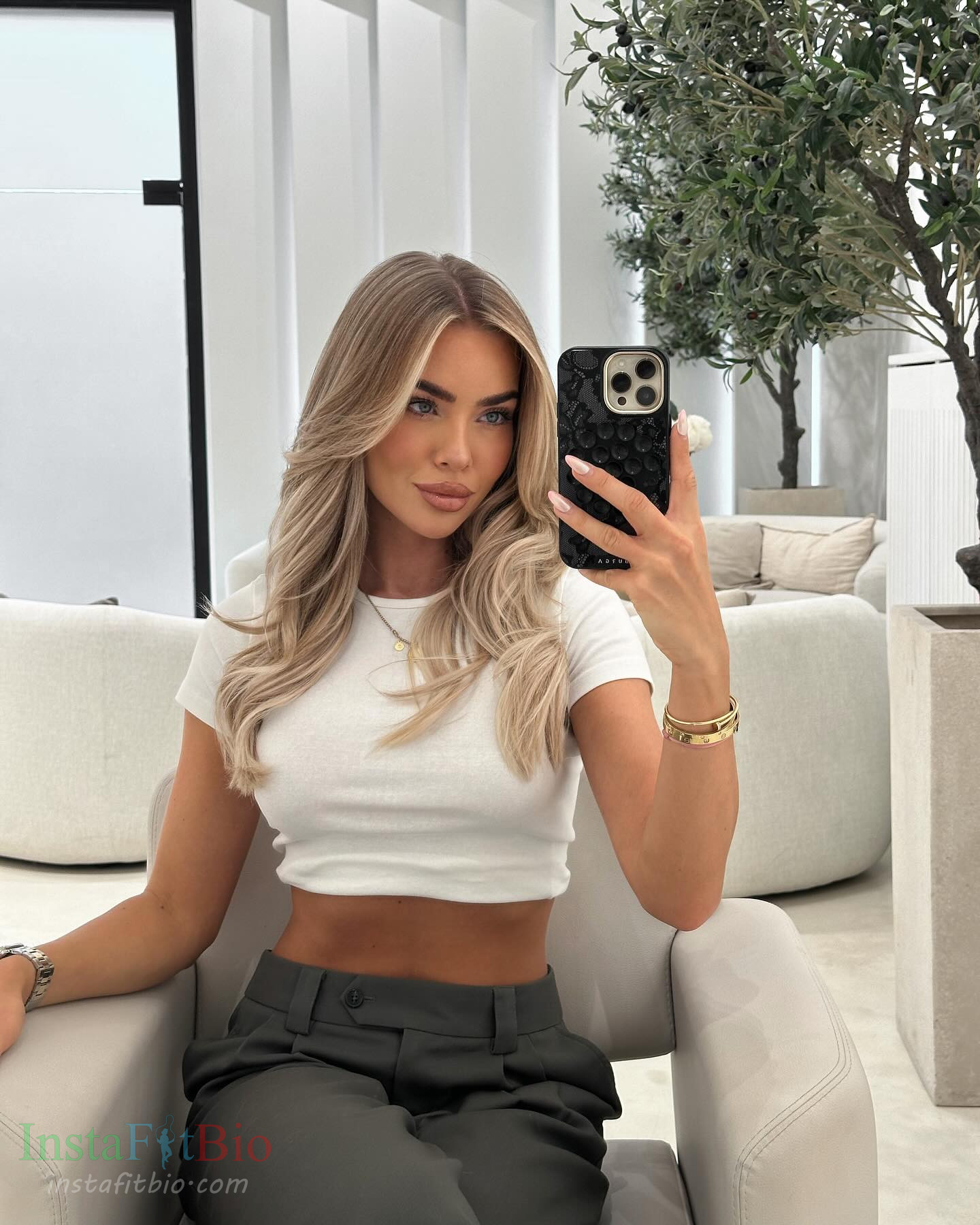 Denise-Bobe-Wallpapers-InstaFitBio-5 Denise Bobe