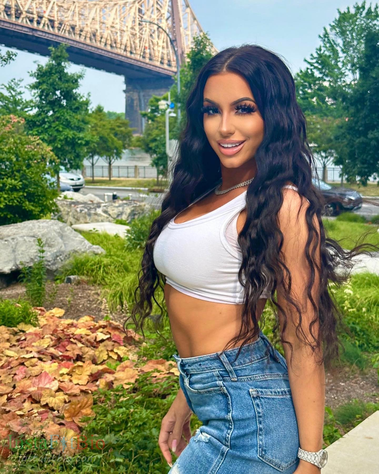 Pursley-Wallpapers-InstaFitBio-2 Pursley