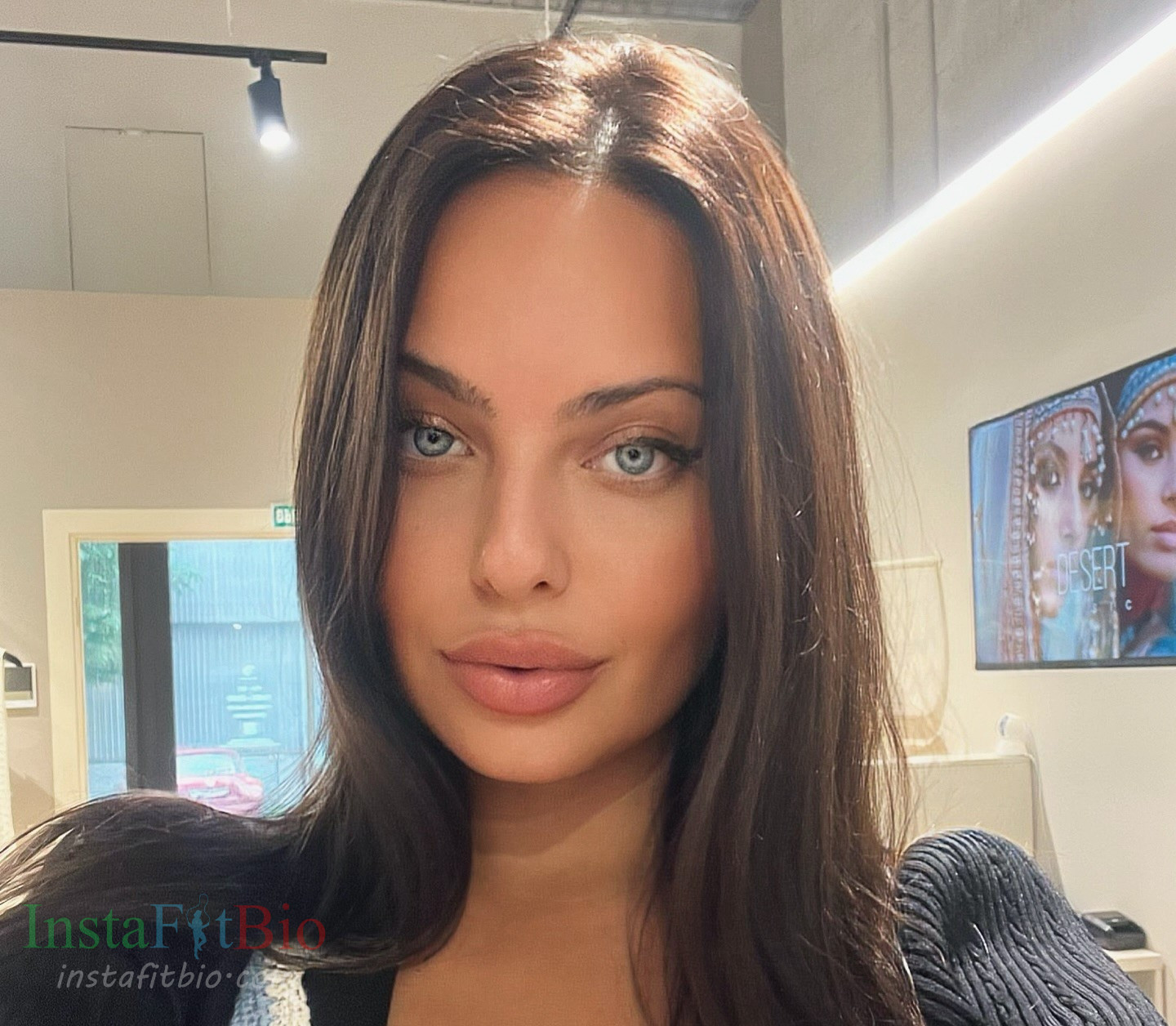 Regina-Kova-Wallpapers-InstaFitBio-12 Regina Kova