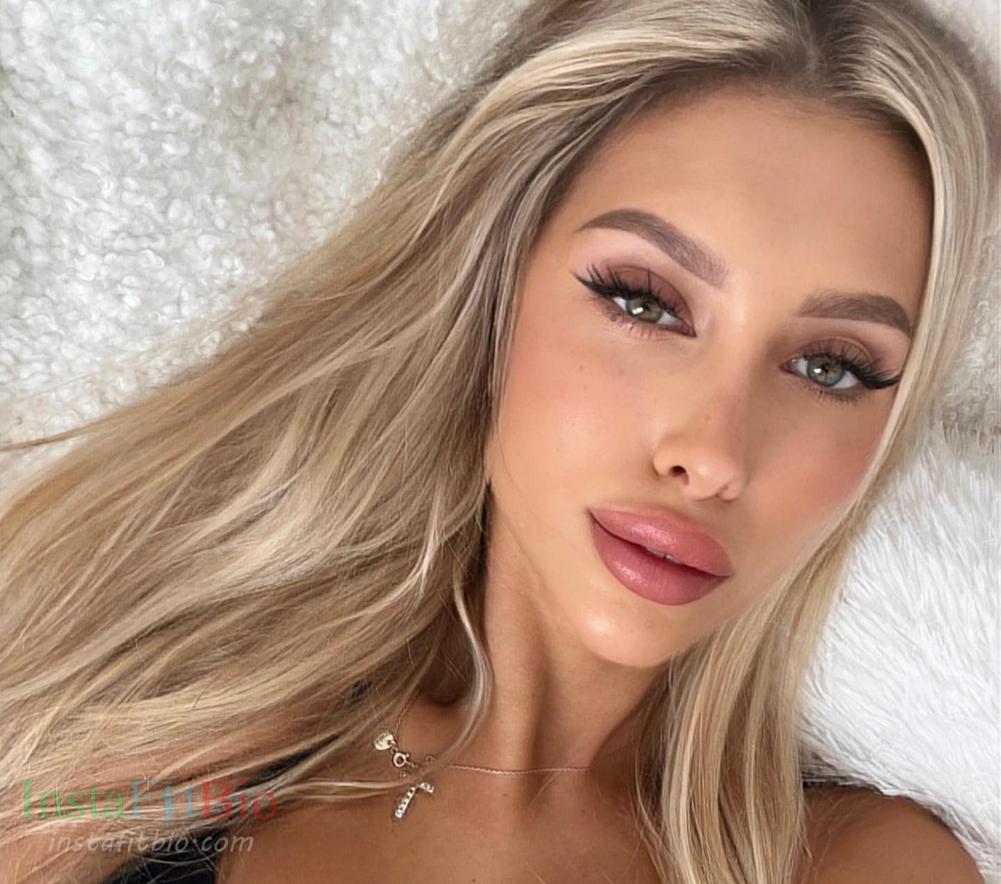 Sandra-Bienek-Wallpapers-InstaFitBio-_sandrabieniek-Wallpapers-InstaFitBio-9 Sandra Bienek