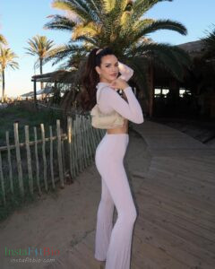 Sarah-Theiler-Wallpapers-InstaFitBio-1-240x300 Sarah Theiler Wallpapers InstaFitBio (1)