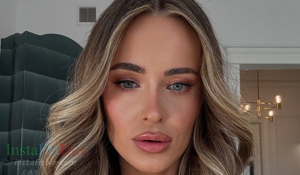 Karolina Mrozicka #InstaFitBio