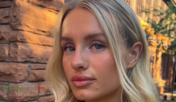 Vega Thompson #InstaFitBio