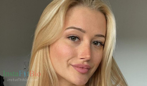 Anna Hafner #InstaFitBio