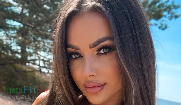 Aurelia Aurolka #InstaFitBio