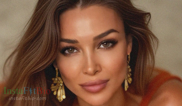 Lara Leito #InstaFitBio